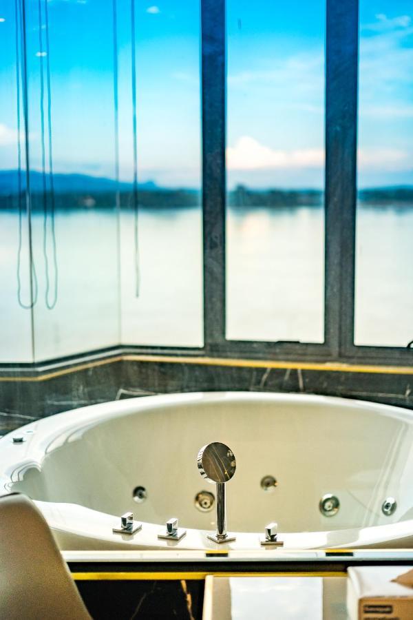 Mekong Heritage Hotel Nakhon Phanom Exterior foto